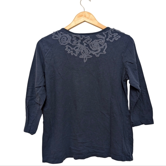 CHICOS Embellished Denim Blue Top Cotton Scooped Neck Elbow Sleeve Navy Tee Sz2 - Picture 3 of 7